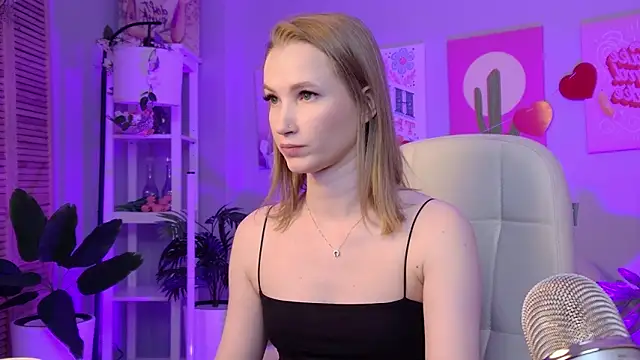 Snapshot of Megan_Rodgers chatting on February 15, 5:34 pm Megan Rodgers online show from February 15, 5:34 pm