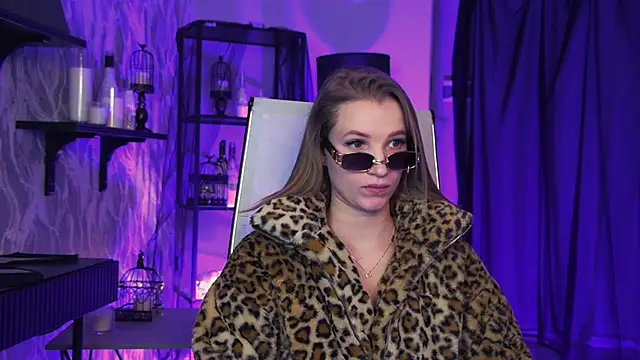 Snapshot of Megan_Rodgers chatting on February 22, 5:47 pm Megan Rodgers online show from February 22, 5:47 pm