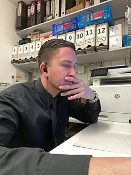 dirtyanal23 online show from April 10, 6:59 pm