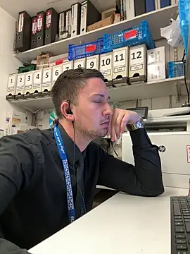 dirtyanal23 online show from April 13, 6:12 pm