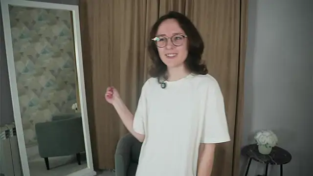 Snapshot of ChongFefer chatting on December 4, 11:31 am ChongFefer online show from December 4, 11:31 am