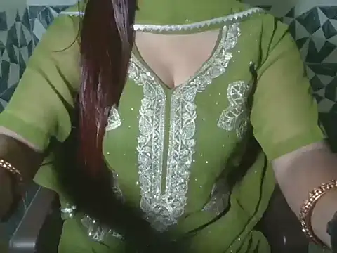 Hotty Suzuka online show from June 16, 5:18 am