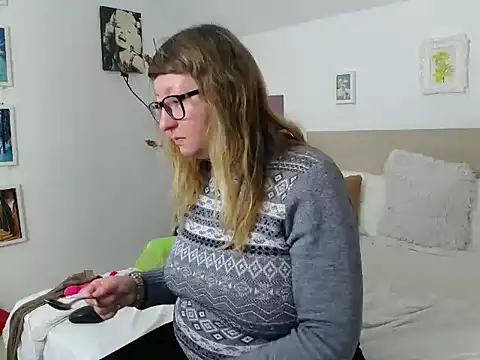 OlgaPavlova online show from April 9, 12:44 pm