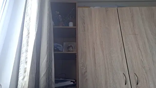 Snapshot of KellyKelik chatting on January 6, 8:18 am KellyKelik online show from January 6, 8:18 am