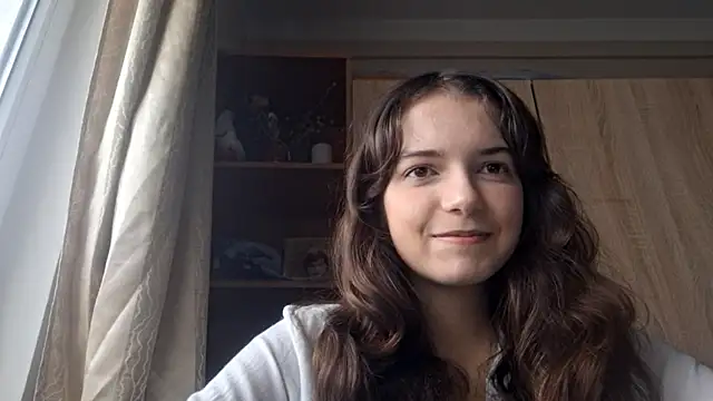 Snapshot of KellyKelik chatting on January 7, 8:08 am KellyKelik online show from January 7, 8:08 am