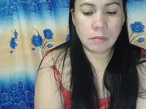 Snapshot of sweet_candy52 chatting on March 10, 6:34 pm sweet candy52 online show from March 10, 6:34 pm