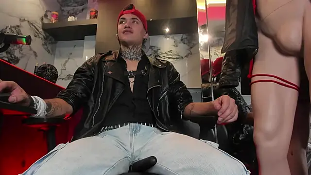 AlecBanne online show from April 10, 11:01 pm