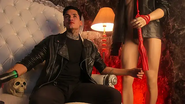 Snapshot of AlecBanne chatting on February 19, 10:29 pm AlecBanne online show from February 19, 10:29 pm