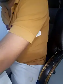 Snapshot of vampirex7 chatting on December 4, 6:34 am vampirex7 online show from December 4, 6:34 am