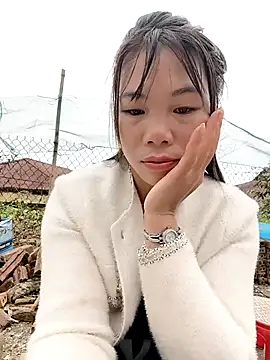 Snapshot of Zinka2 chatting on December 4, 1:59 am Zinka2 online show from December 4, 1:59 am