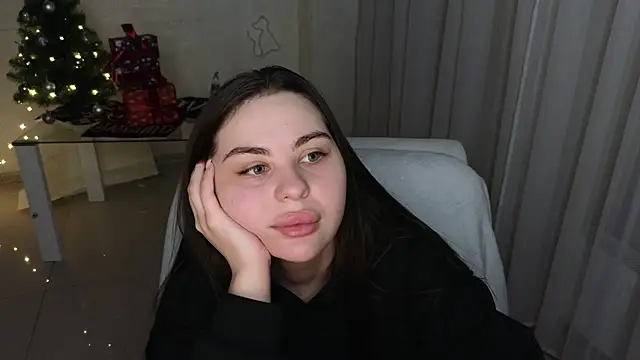 Deborah lowe online show from December 15, 4:02 pm