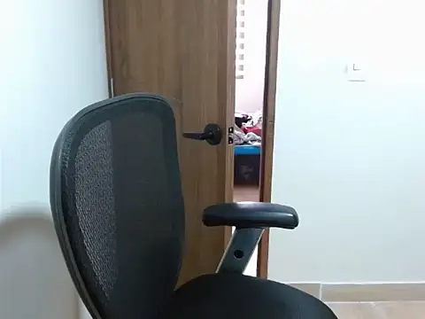 Snapshot of Ammy_pearsn chatting on February 11, 8:09 pm Ammy pearsn online show from February 11, 8:09 pm