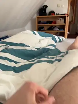 hannes256102 online show from April 4, 1:17 pm