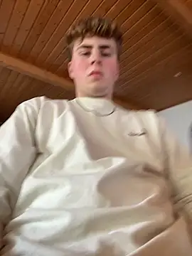 hannes256102 online show from May 19, 2:02 pm