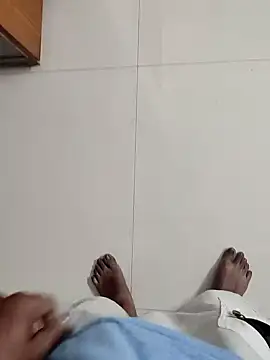 Snapshot of boyfromMum_bai chatting on July 10, 6:30 pm boyfromMum bai online show from July 10, 6:30 pm