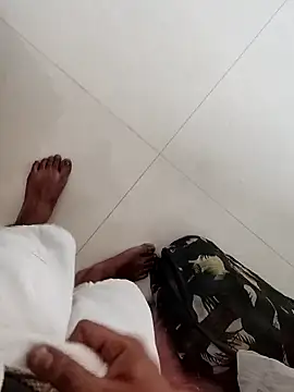 boyfromMum bai online show from March 22, 9:33 am