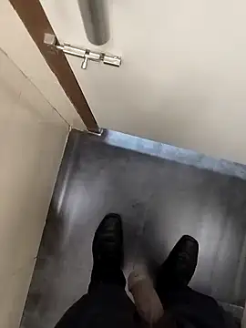 boyfromMum bai online show from April 7, 7:21 am