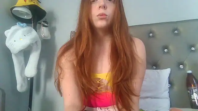 RedRubyRed online show from December 5, 5:11 pm