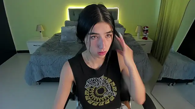 Celeste Rous   online show from December 17, 12:32 pm