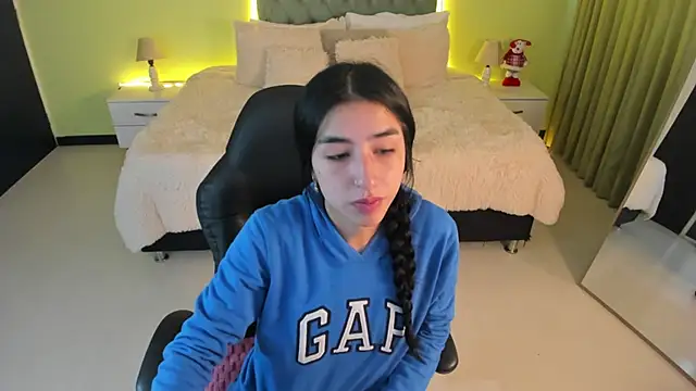 Celeste Rous   online show from January 8, 12:33 pm