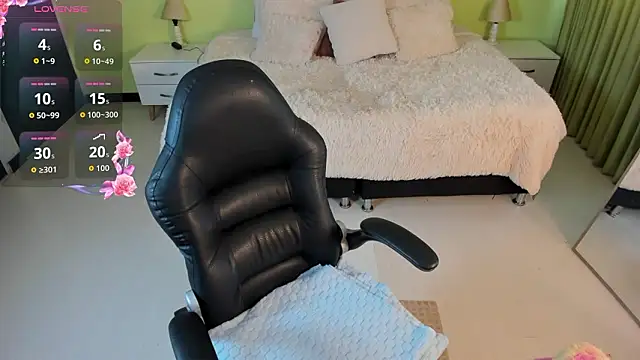 Celeste Rous   online show from February 14, 12:27 pm