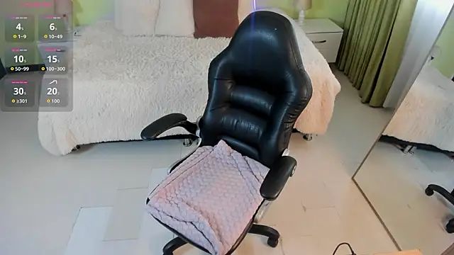 Celeste Rous   online show from March 14, 12:33 pm