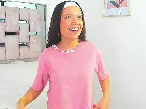 Hannah stuart online show from February 20, 2:19 pm