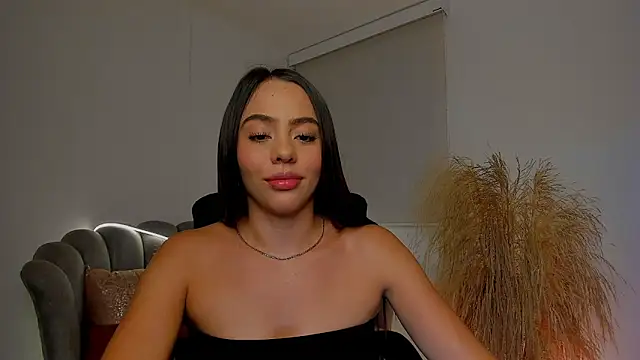 Kamilamonroe online show from December 23, 3:50 am