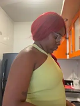 Snapshot of nathaly_evans_ chatting on July 28, 7:39 pm nathaly evans online show from July 28, 7:39 pm