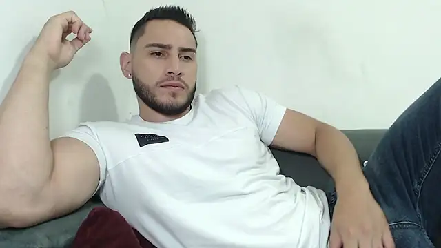 Seank Noszka online show from December 14, 8:14 pm