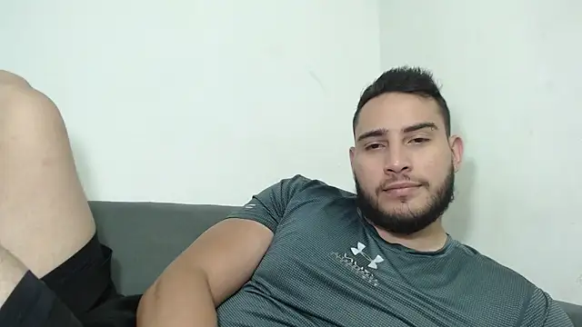 Snapshot of Seank_Noszka chatting on April 26, 10:40 pm Seank Noszka online show from April 26, 10:40 pm