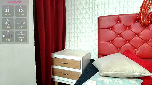 Elizabetth Roman online show from March 27, 8:10 pm