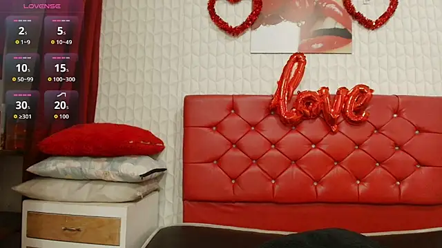 Elizabetth Roman online show from March 19, 7:58 pm