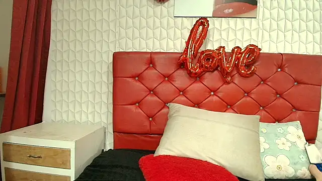 Elizabetth Roman online show from March 10, 8:24 pm