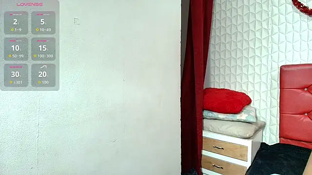 Elizabetth Roman online show from March 28, 8:54 pm