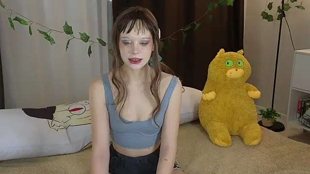 Lace Thrill online show from February 8, 4:48 pm