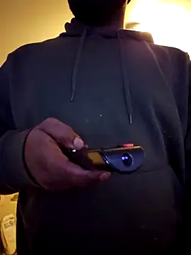 iLOVETRAY96 online show from February 12, 9:42 am