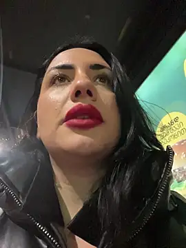 tesaa1212 online show from January 6, 6:45 pm