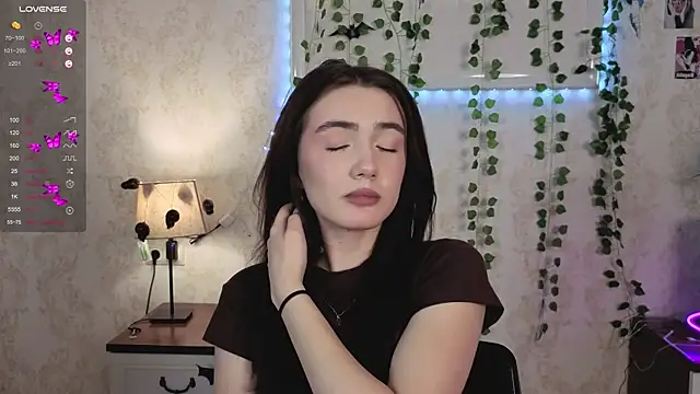 Snapshot of RenownedMister chatting on December 4, 6:29 pm RenownedMister online show from December 4, 6:29 pm