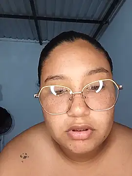 Snapshot of VaneandRossy chatting on July 24, 10:28 pm VaneandRossy online show from July 24, 10:28 pm