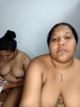 VaneandRossy online show from April 29, 2:38 am