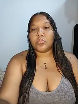 Snapshot of VaneandRossy chatting on July 23, 10:49 pm VaneandRossy online show from July 23, 10:49 pm