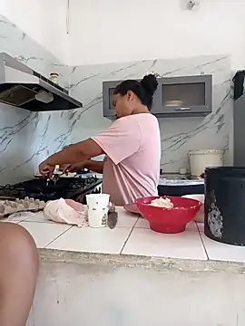 VaneandRossy online show from February 7, 2:36 pm