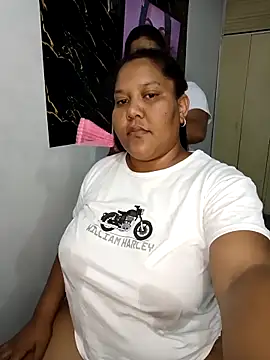 VaneandRossy online show from March 10, 11:20 pm