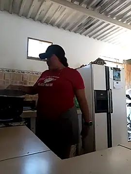 VaneandRossy online show from March 7, 6:35 pm