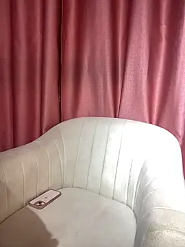 petite tatis online show from December 18, 8:01 pm