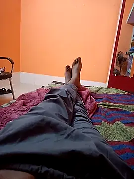 Snapshot of RahulPriya-1992 chatting on December 4, 7:57 pm RahulPriya-1992 online show from December 4, 7:57 pm