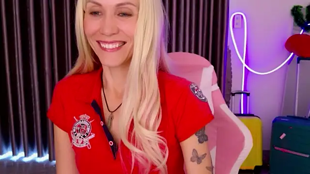 betty xoxoo online show from February 21, 6:37 am