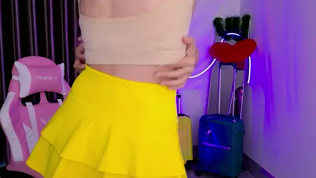 betty xoxoo online show from February 18, 9:28 am