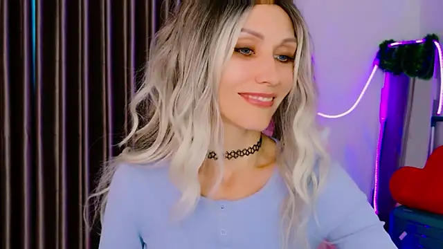 betty xoxoo online show from February 12, 10:37 am